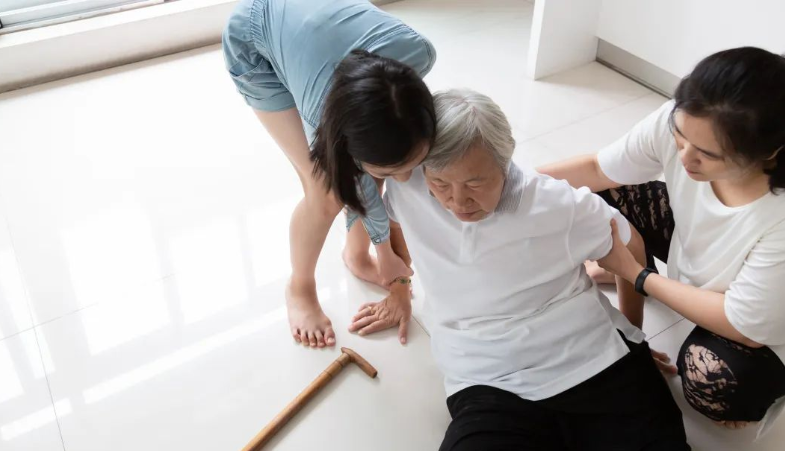 疫情防控期間,老年人如何照護?出現(xiàn)這些癥狀一定要注意!(圖1) image.png