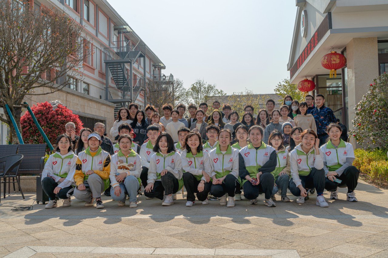 暖春暖心,敬老同行——敬老院志愿匯演活動精彩上演(圖5) 暖春暖心,敬老同行——敬老院志愿匯演活動精彩上演(圖5)