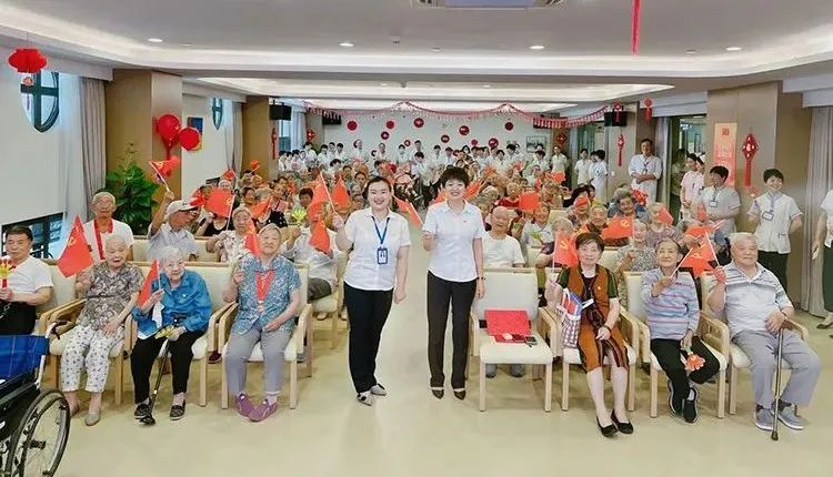 立足南虹橋發(fā)展新高地,閔行華漕打造養(yǎng)老服務(wù)新標(biāo)桿(圖5) 立足南虹橋發(fā)展新高地,閔行華漕打造養(yǎng)老服務(wù)新標(biāo)桿(圖5)